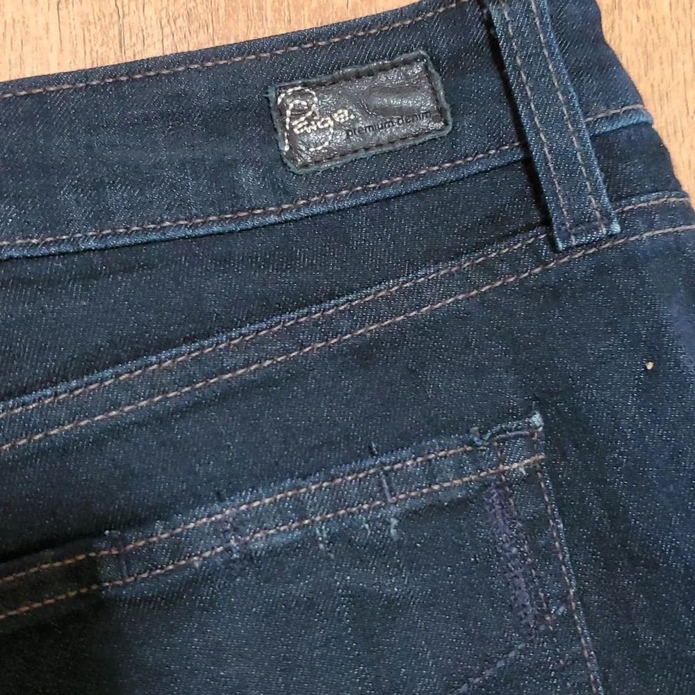 Paige‎ Skyline Womans Dark Wash Stretch Jeans Size 14